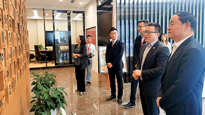 大阳城官网与上海知名企业衔接洽谈业务