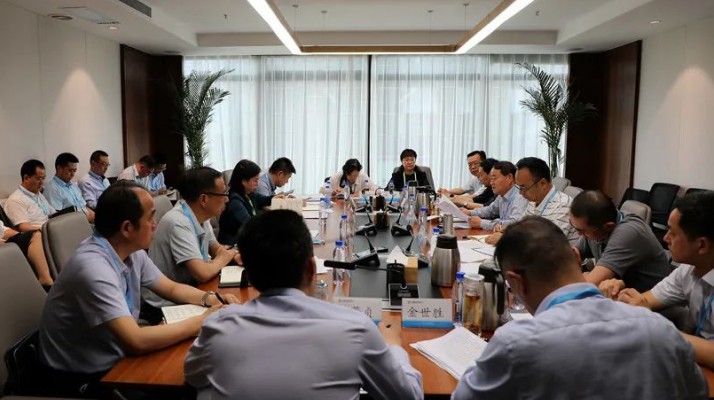 大阳城官网召开党委（扩大）会议传达学习省第十四次党代会精神